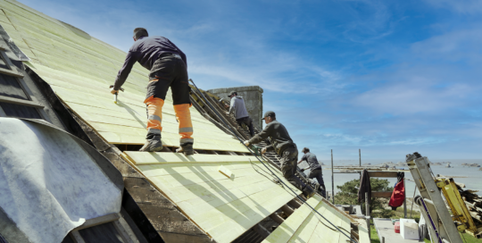 rénovation d'une toiture à Plougrescant