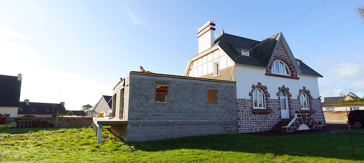 Extension d'une maison en parpaings à ploubazlanec